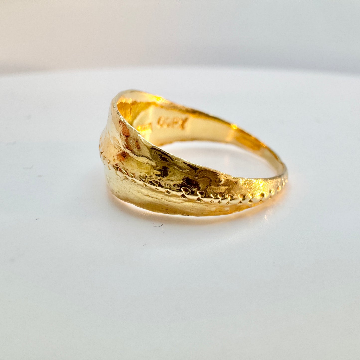 Bengt Hallberg, Sweden. Vintage 18k Gold Viking Copy Ring.