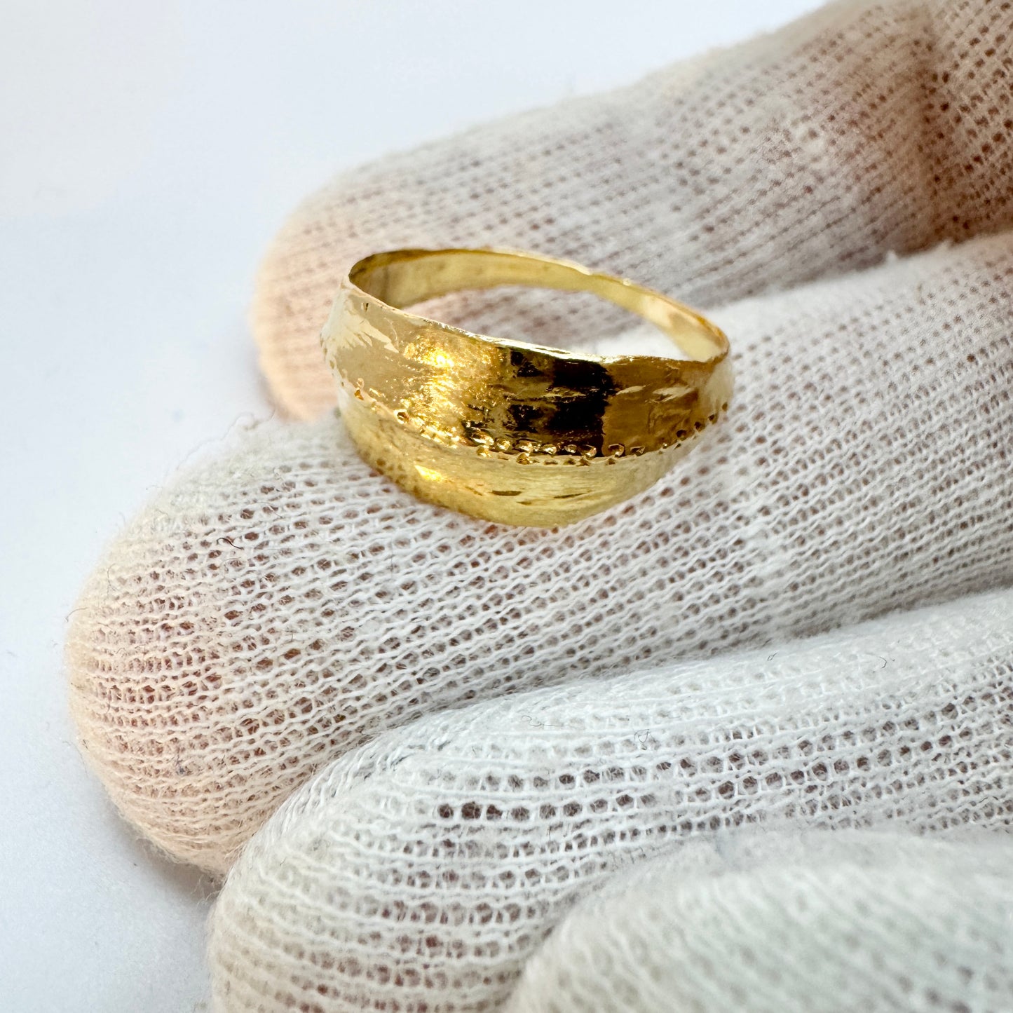 Bengt Hallberg, Sweden. Vintage 18k Gold Viking Copy Ring.