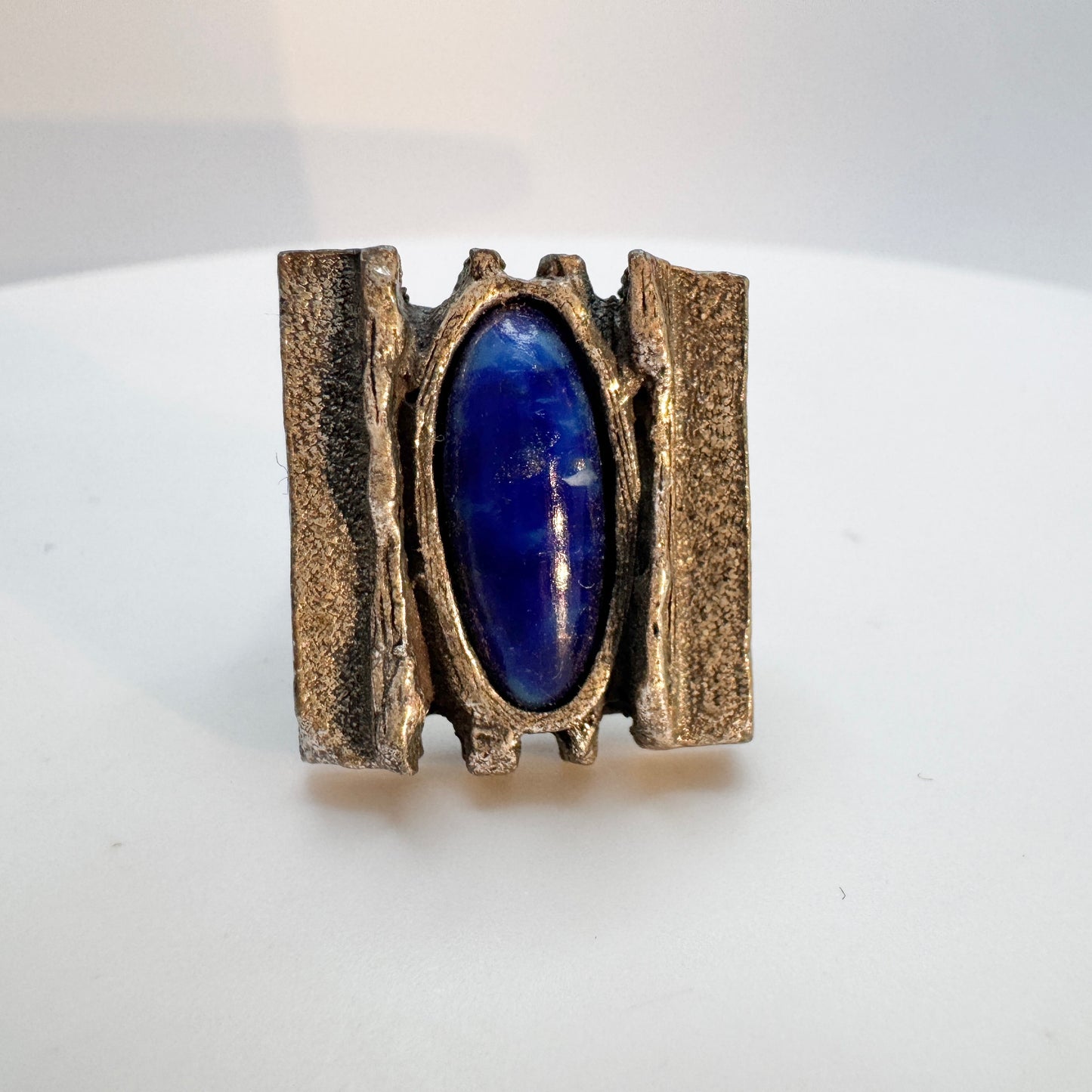 Bold Vintage Brutalist 1970s. Pewter Art Glass Ring