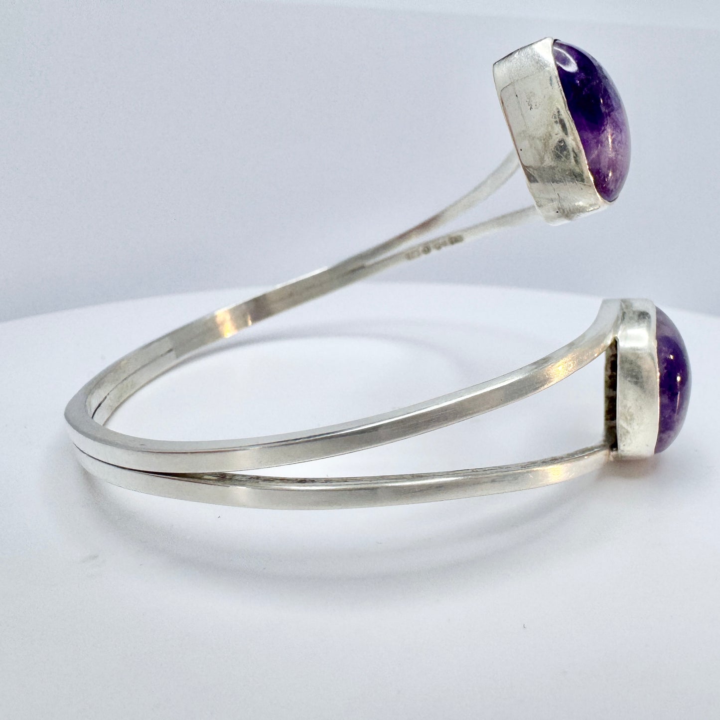 Victor Janson, Sweden 1968. Vintage Sterling Silver Amethyst Bangle Bracelet.