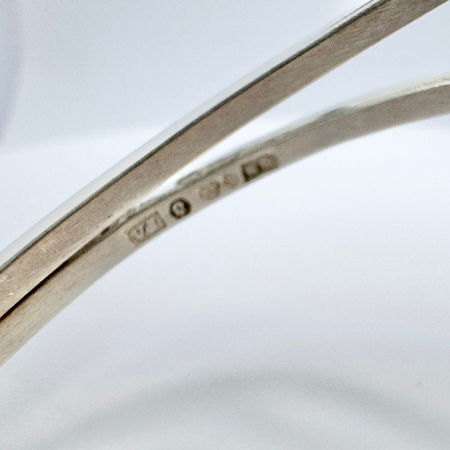 Victor Janson, Sweden 1968. Vintage Sterling Silver Amethyst Bangle Bracelet.