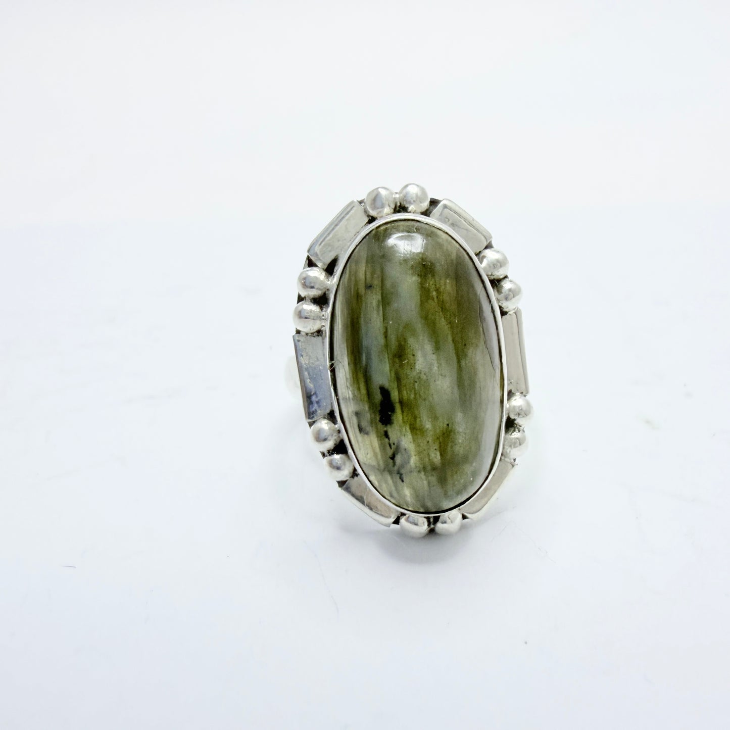 Vintage Sterling Silver Spectrolite Ring.