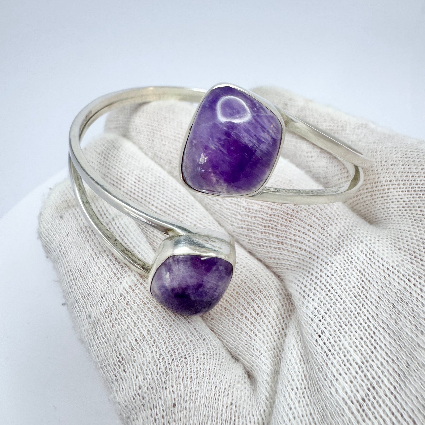 Victor Janson, Sweden 1968. Vintage Sterling Silver Amethyst Bangle Bracelet.