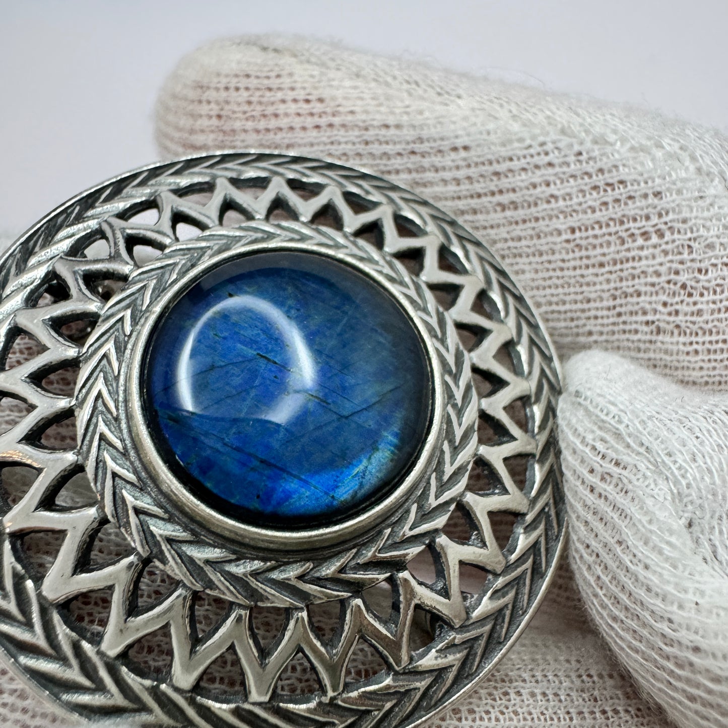 Kalevala Koru, Finland 1998. Vintage Sterling Silver Spectrolite Brooch.