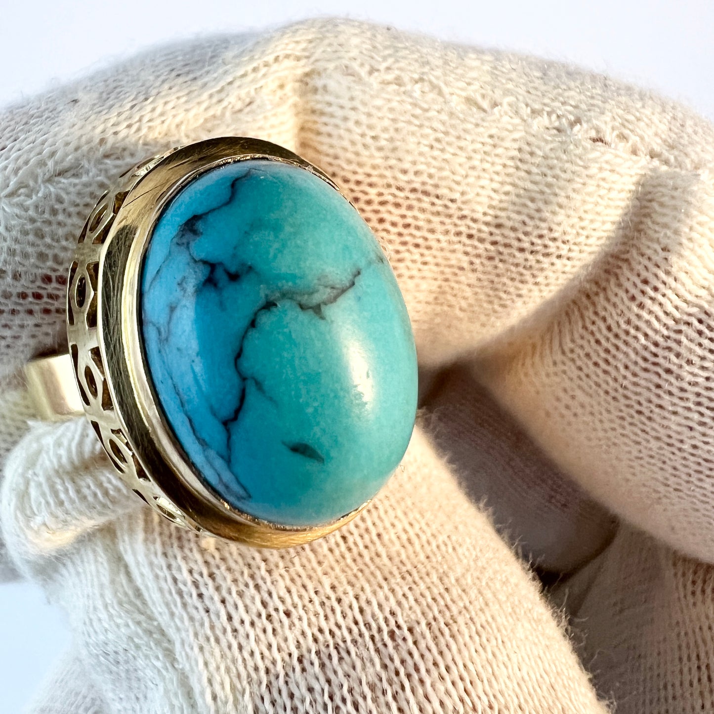 Örneus, Stockholm 1969. Vintage 18k Gold Turquoise Ring.