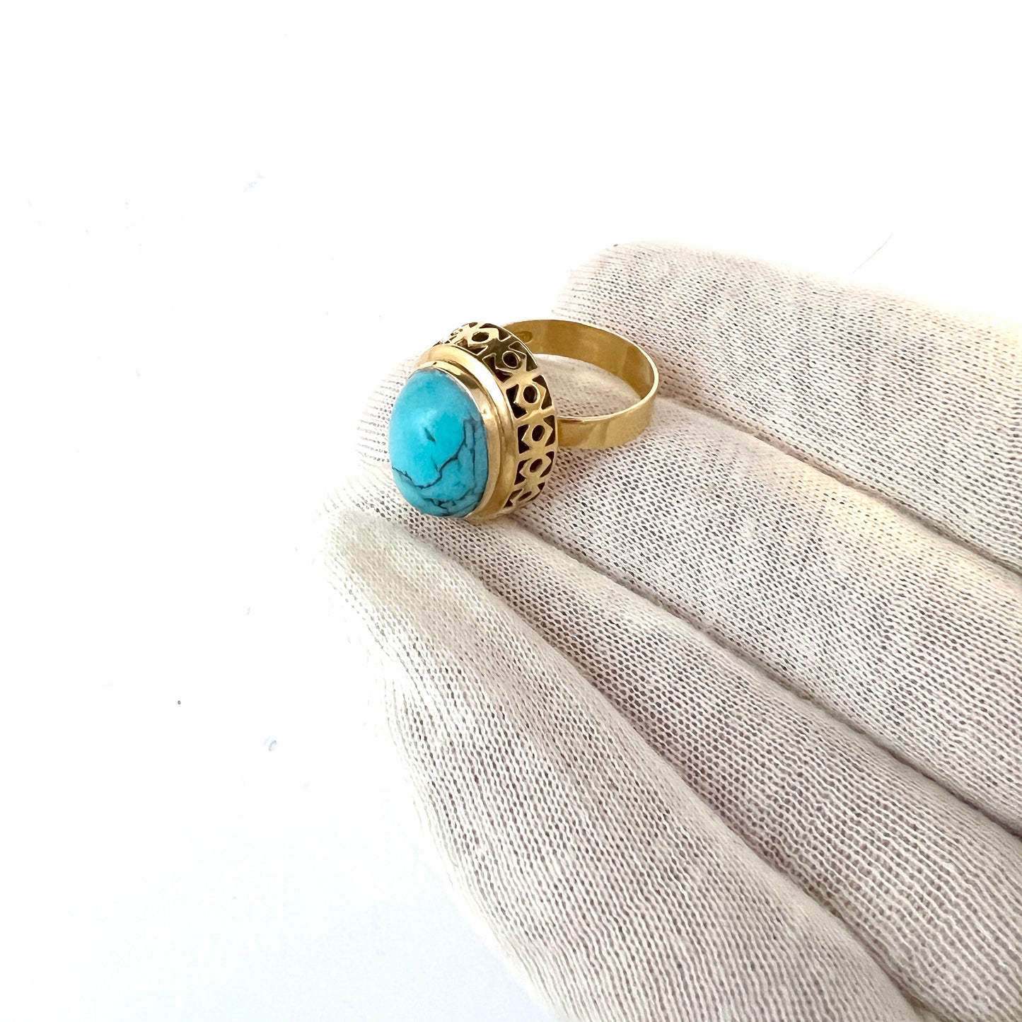 Örneus, Stockholm 1969. Vintage 18k Gold Turquoise Ring.