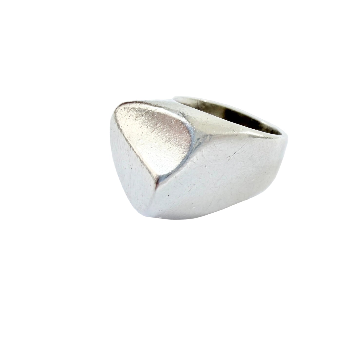 Per Dåvik for Alton, Sweden 1973. Vintage Modernist Sterling Silver Ring. Signed.