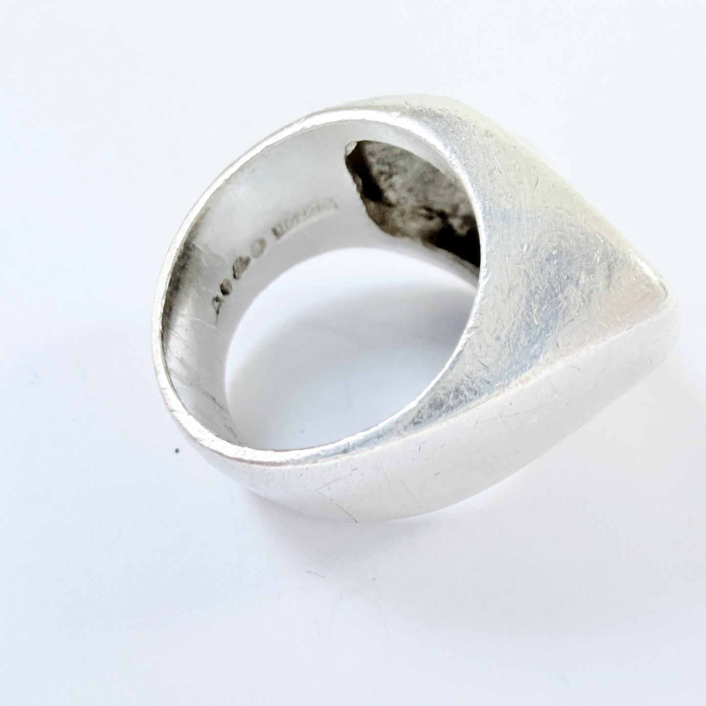 Per Dåvik for Alton, Sweden 1973. Vintage Modernist Sterling Silver Ring. Signed.