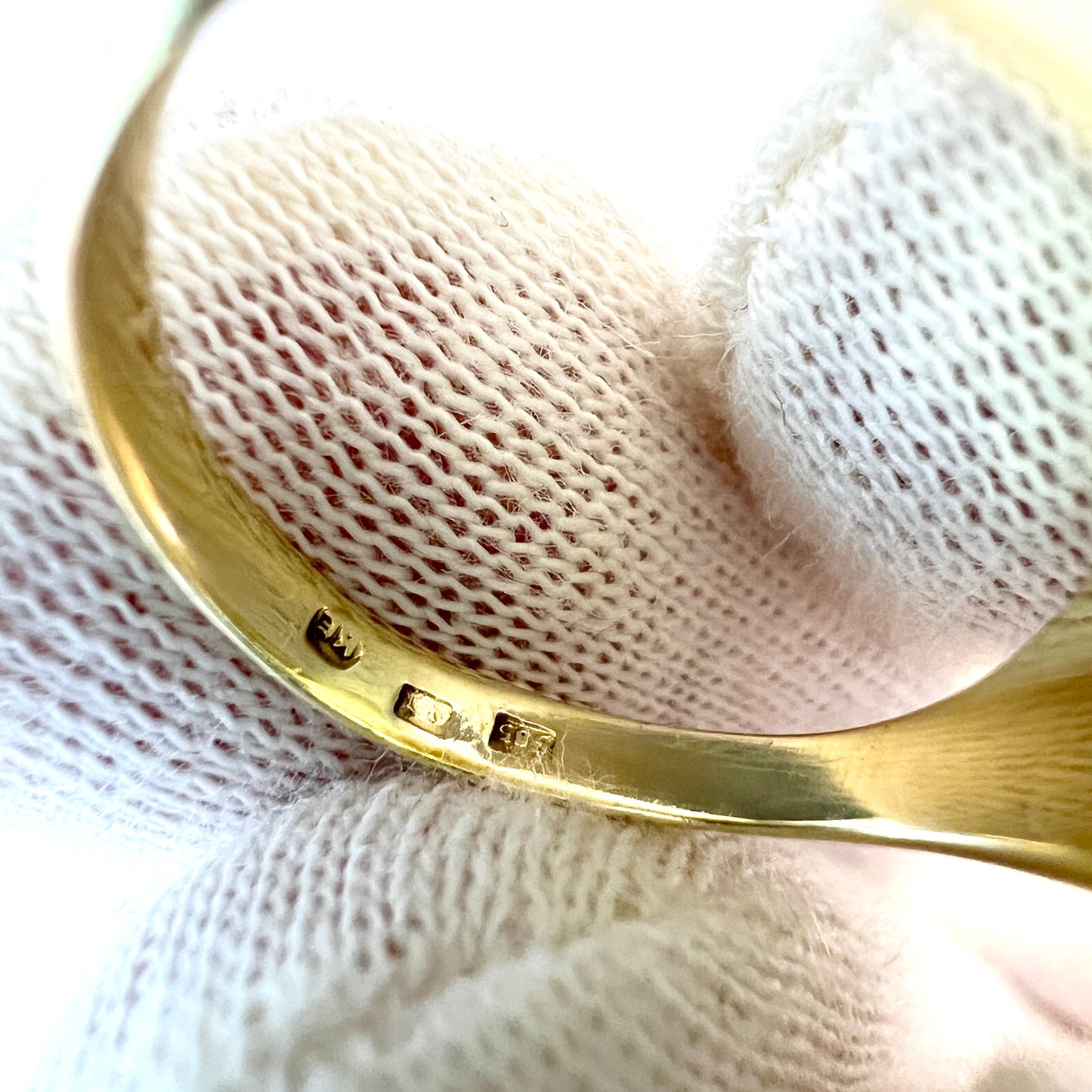 Vintage 14k Gold Rhodochrosite Ring.