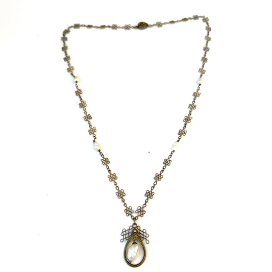 Vintage c 1940s. Sterling Silver Filigree Pearl Necklace.