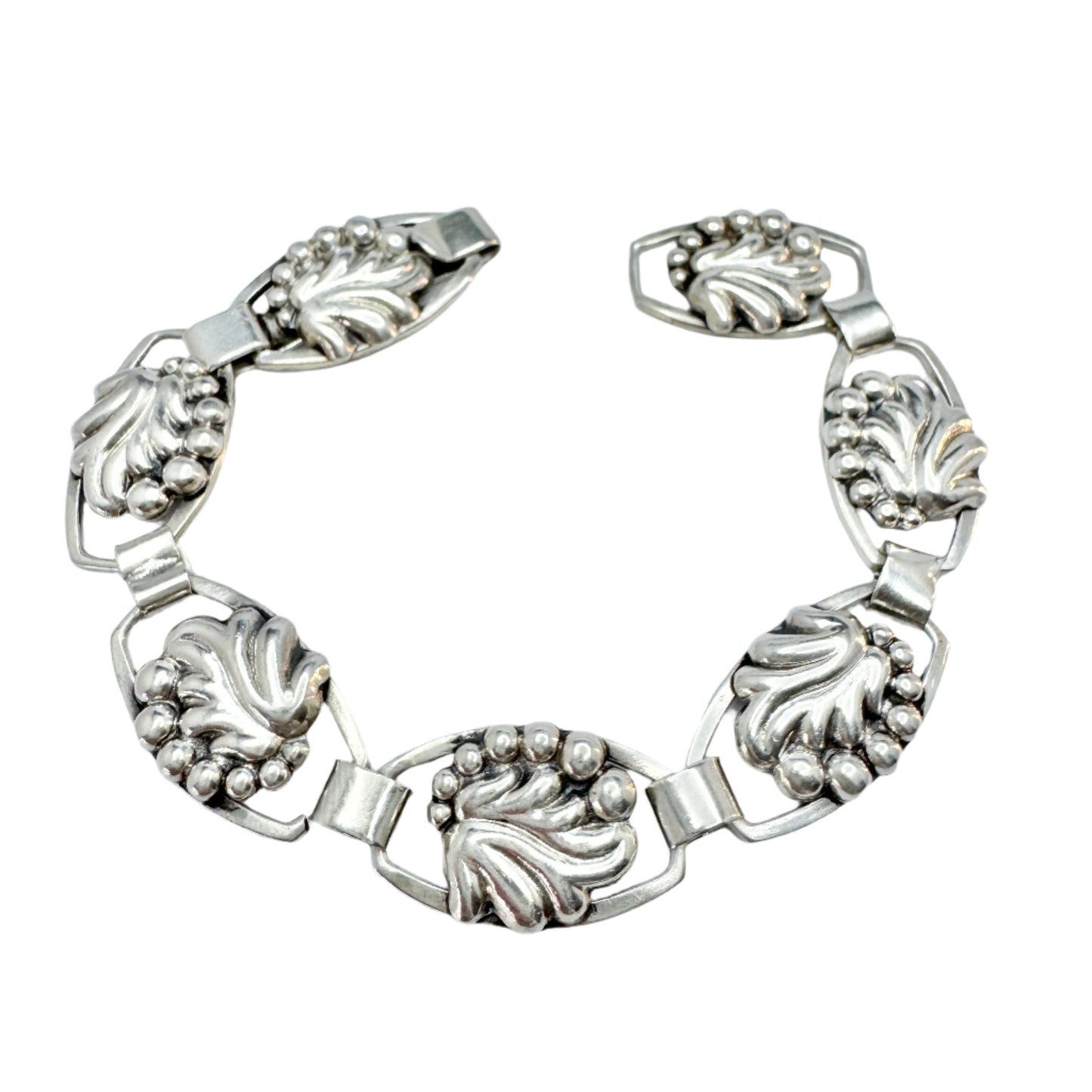 R Rasmussen, Denmark 1930s. Vintage Solid Silver Bracelet.