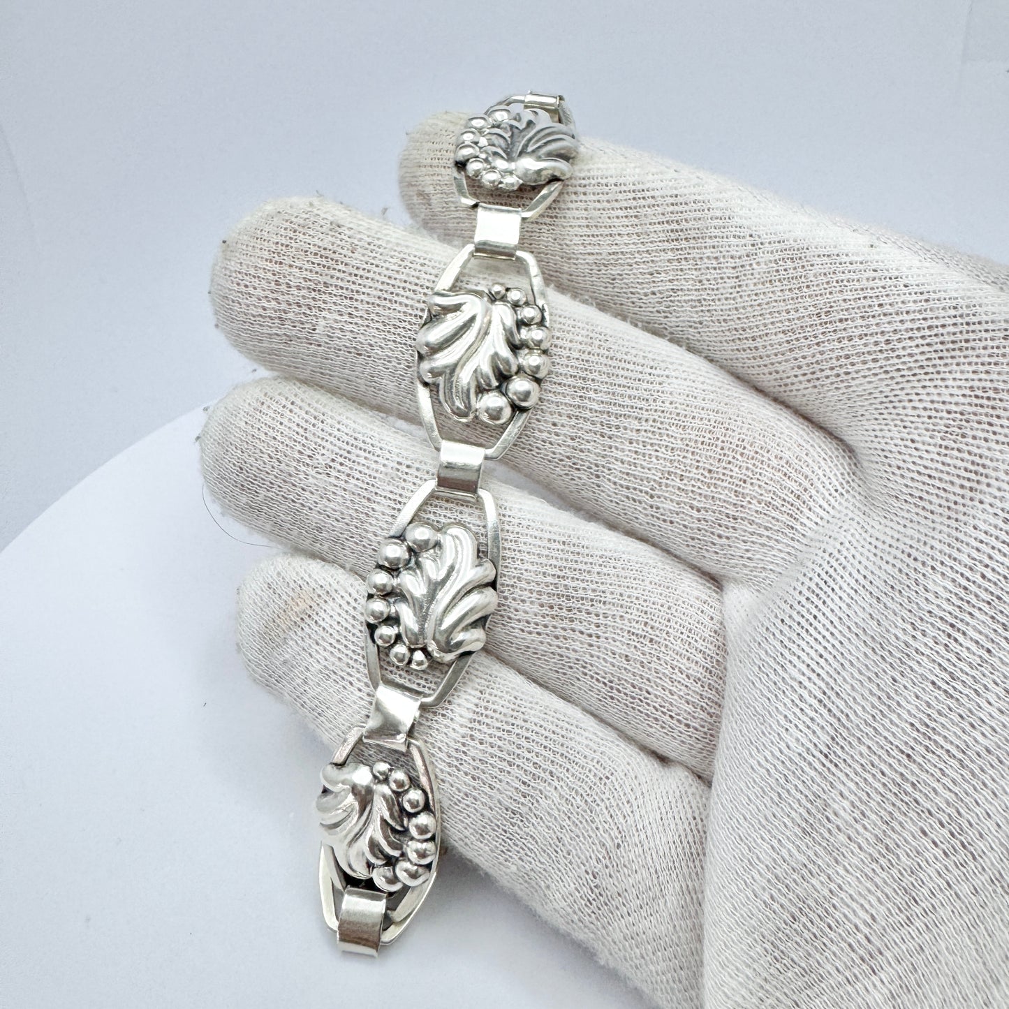 R Rasmussen, Denmark 1930s. Vintage Solid Silver Bracelet.