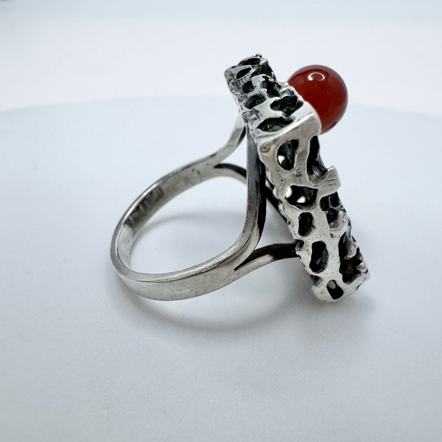 Maker CB. Vintage c 1970s Solid Silver Red Hardstone Ring.