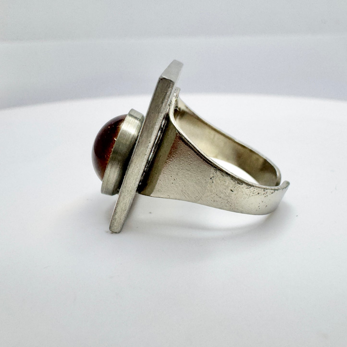 Vintage 1970s. Pewter Glass Ring.
