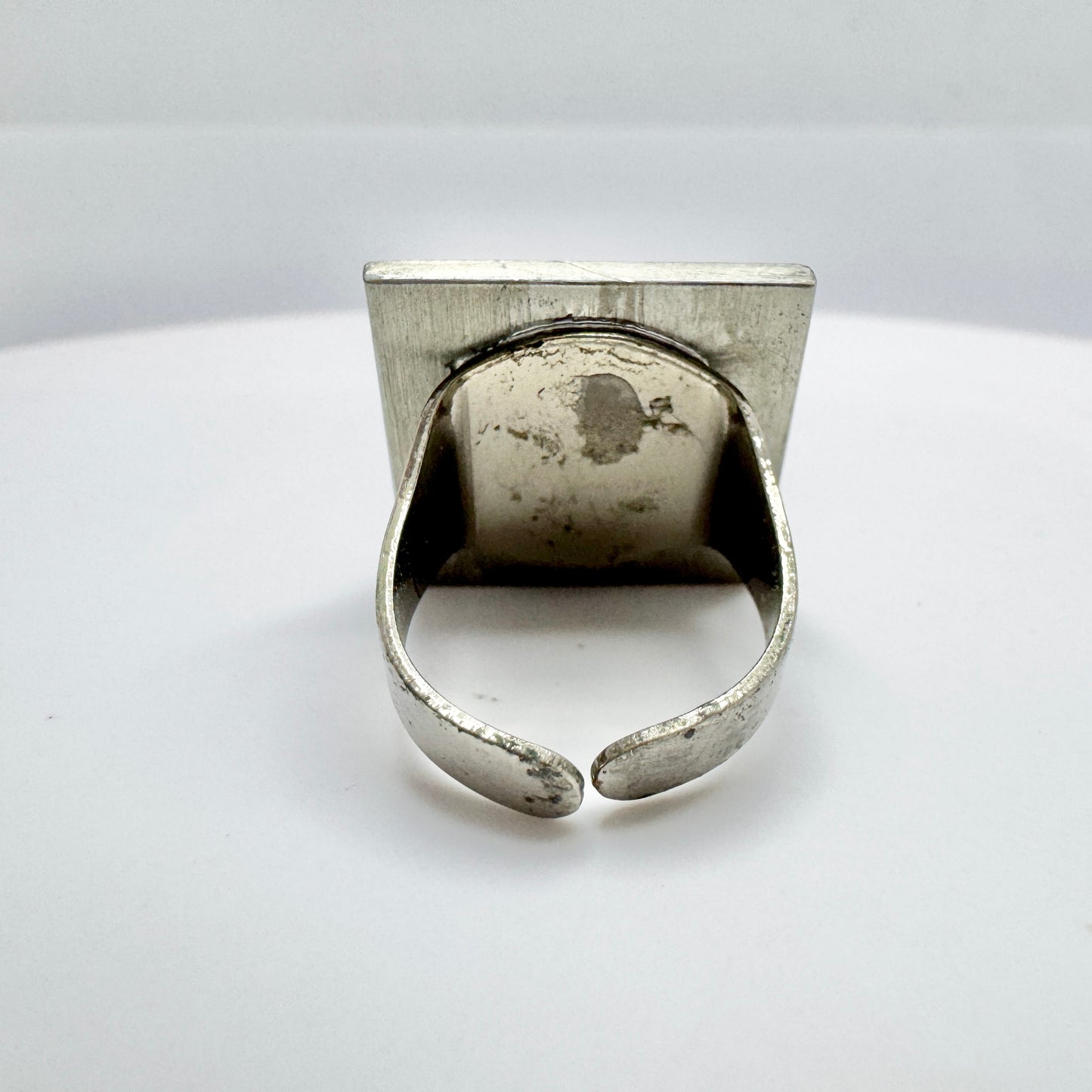 Vintage 1970s. Pewter Glass Ring.
