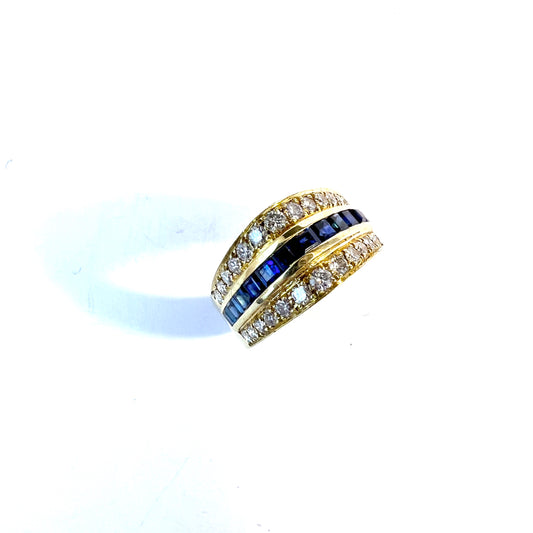 Vintage 18k Gold Diamond Blue Sapphire Ring. Makers Mark.
