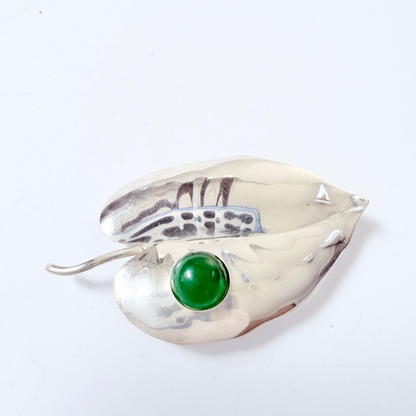 Pinco, Stockholm, Sweden 1954. Vintage Solid Silver Chrysoprase Leaf Brooch.