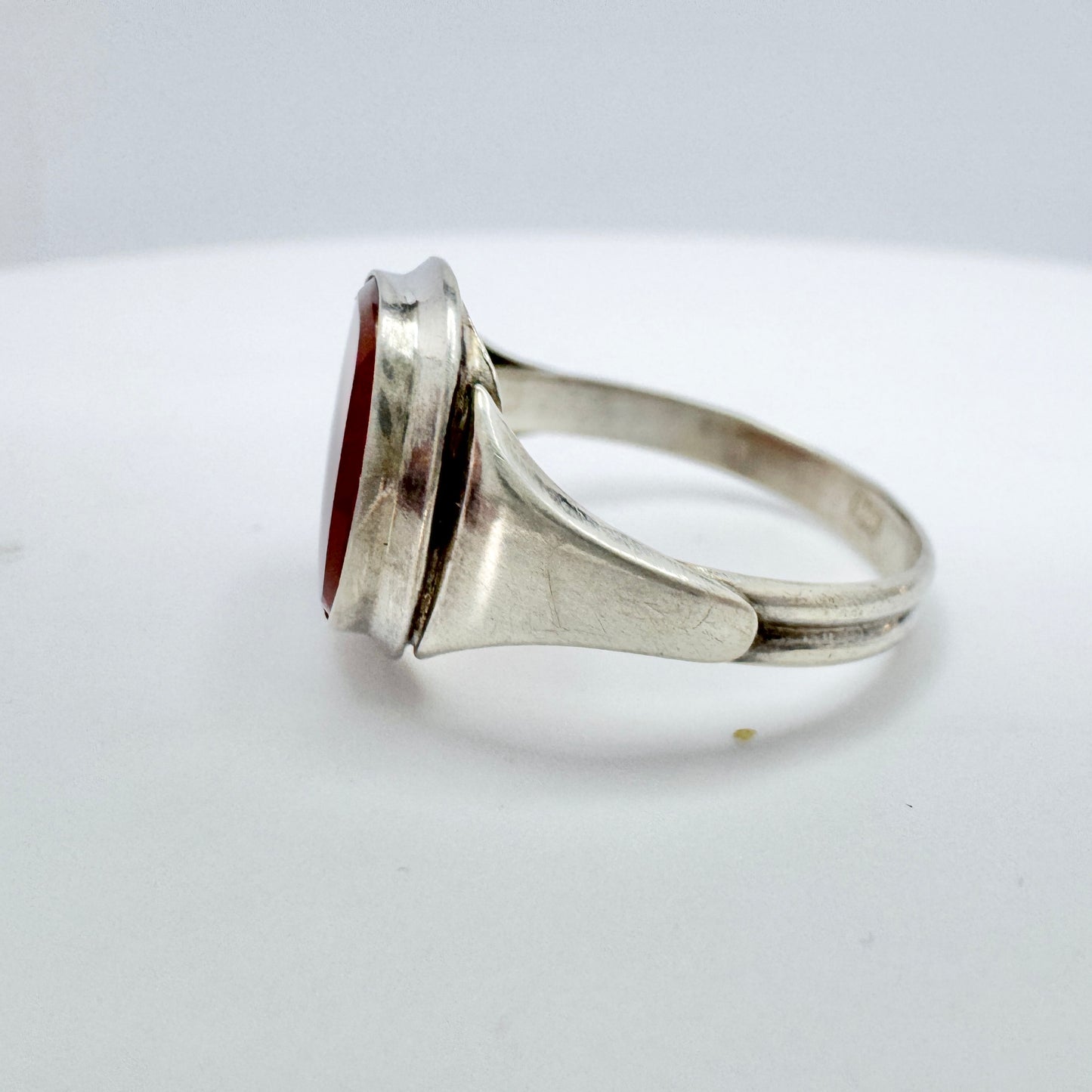 Vintage ca 1950s. Solid Silver Carnelian Signet Ring.