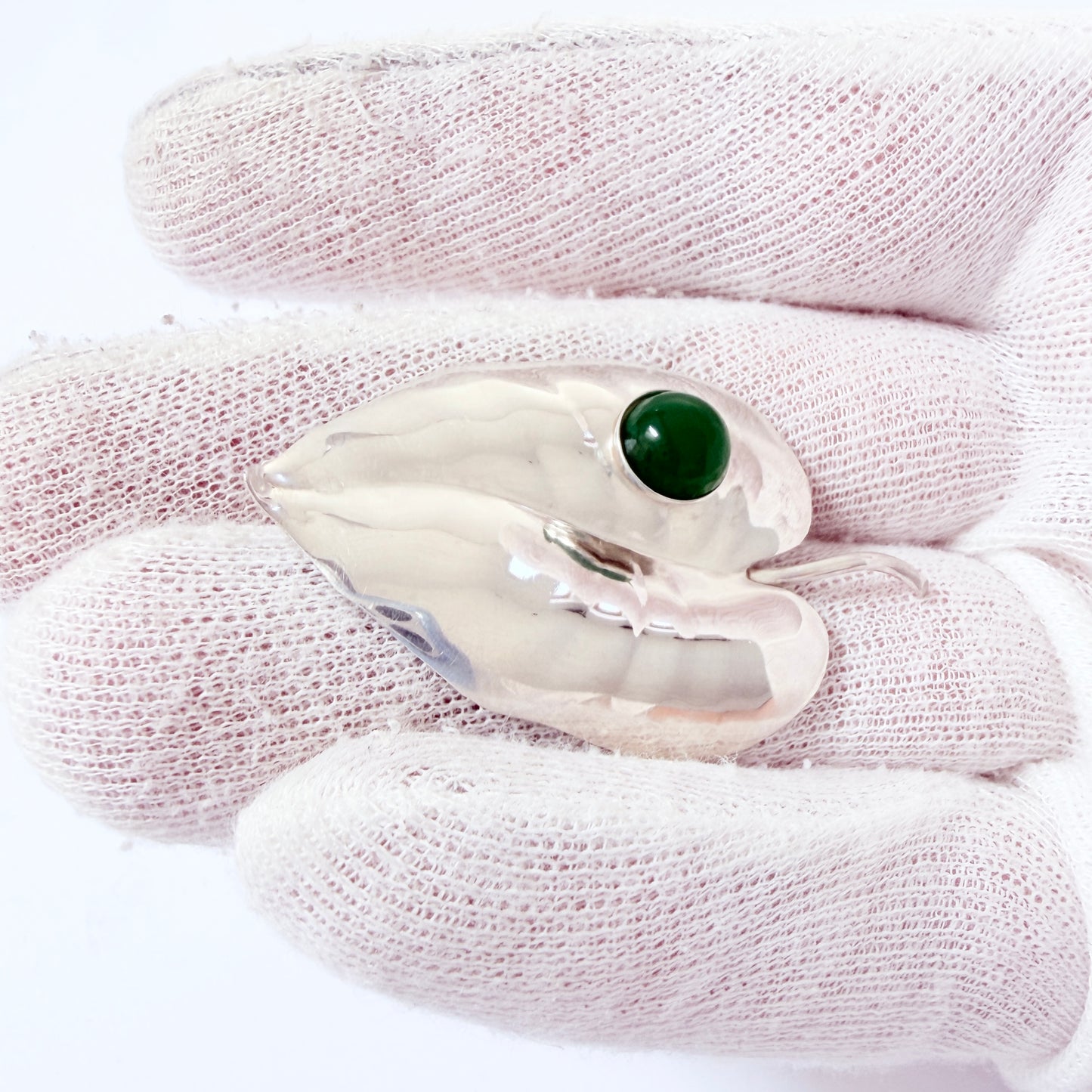 Pinco, Stockholm, Sweden 1954. Vintage Solid Silver Chrysoprase Leaf Brooch.