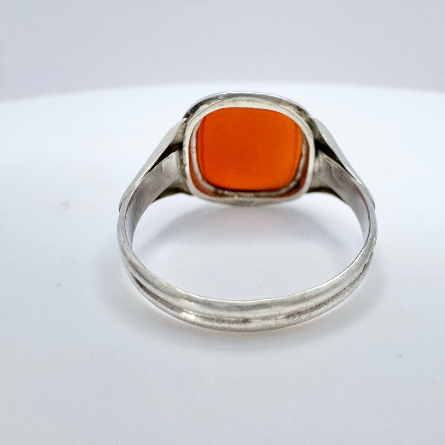 Vintage ca 1950s. Solid Silver Carnelian Signet Ring.