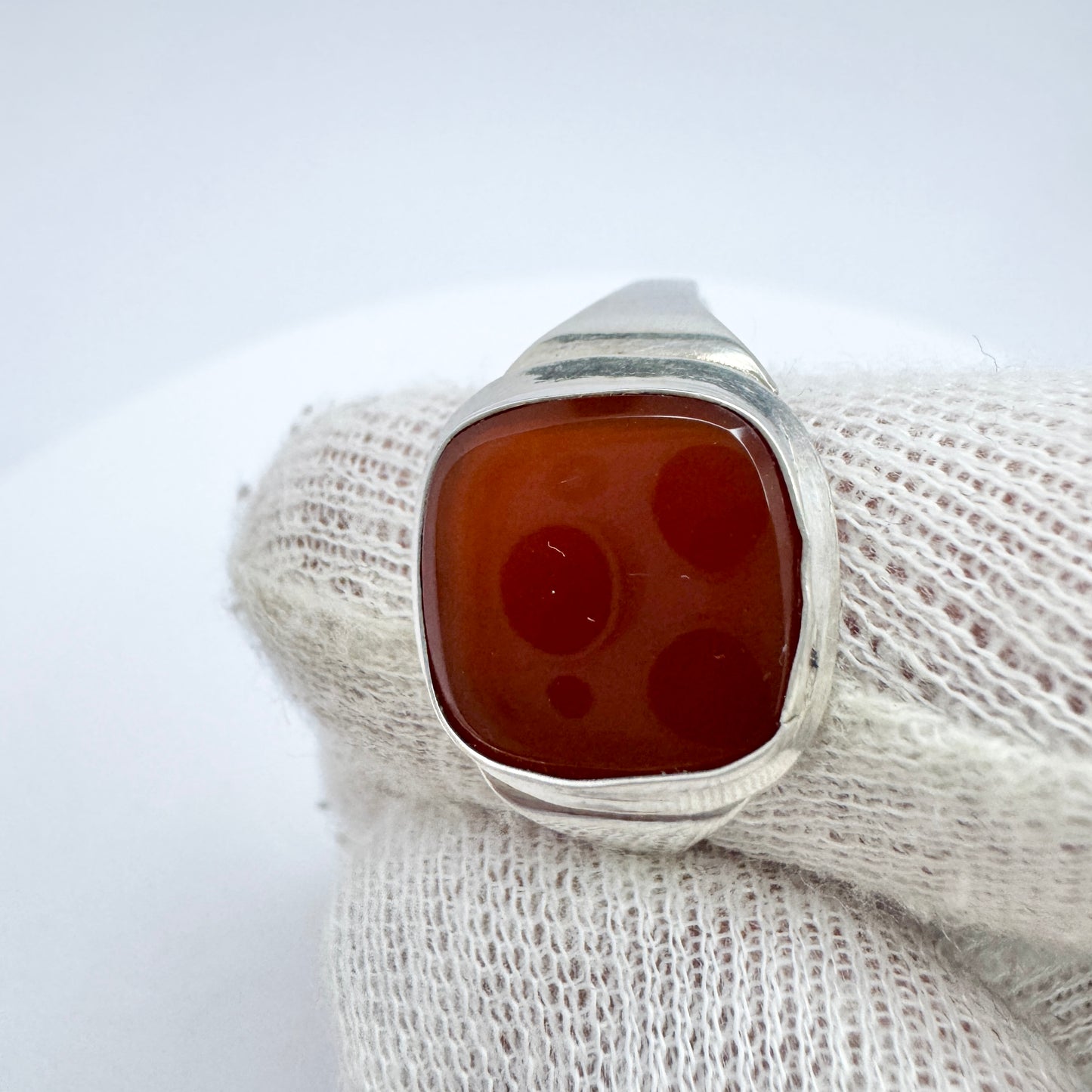 Vintage ca 1950s. Solid Silver Carnelian Signet Ring.