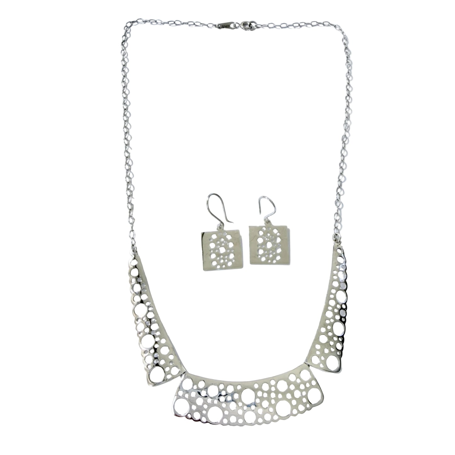 Kultakeskus, Finland. Design Liisa Vitali, Sterling Silver Necklace and Earrings
