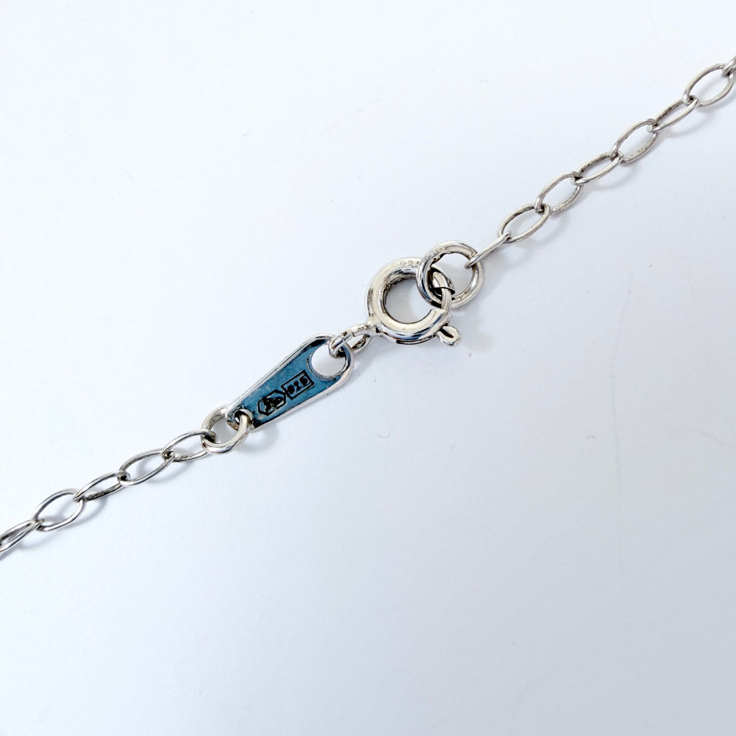 Kultakeskus, Finland. Design Liisa Vitali, Sterling Silver Necklace and Earrings