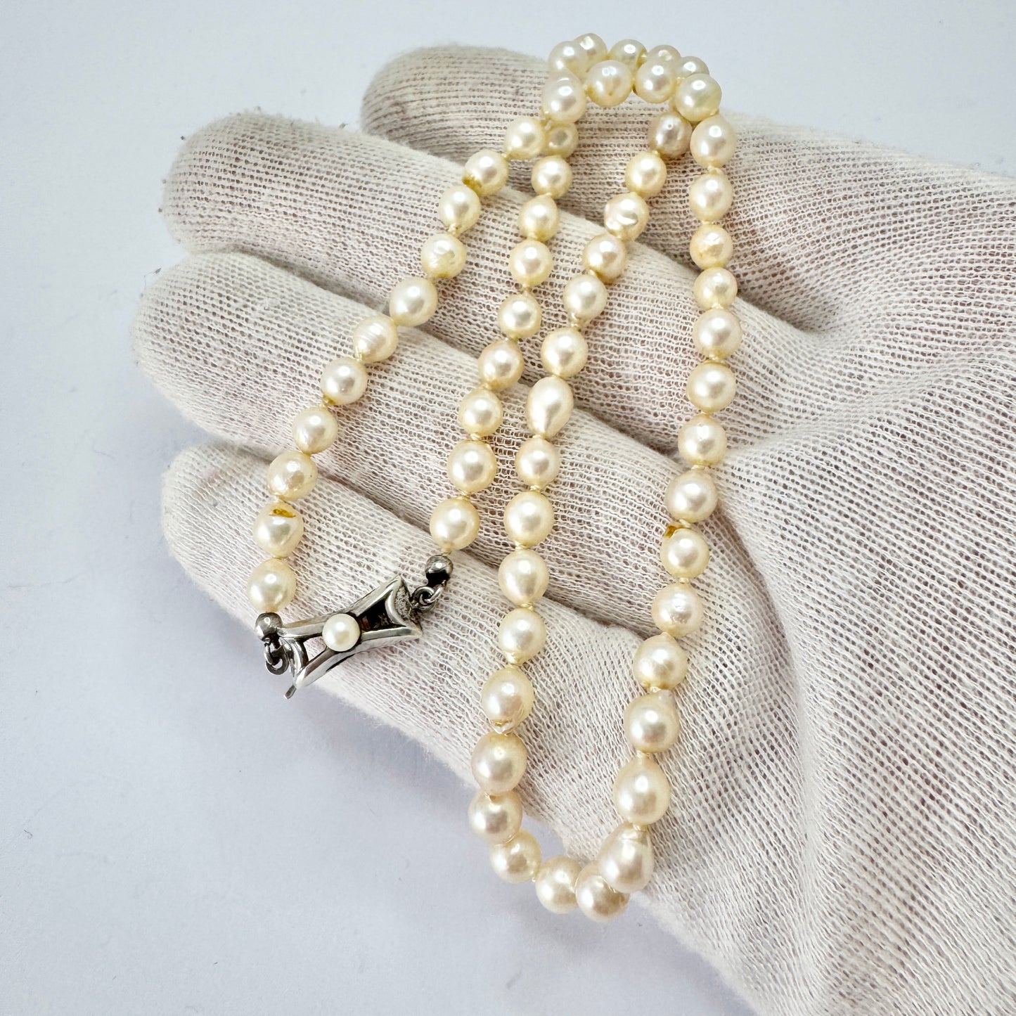 JKa Köhle, Germany. Vintage Pearl Silver Clasp Necklace