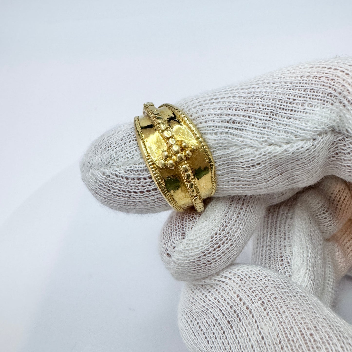 Bengt Hallberg, Sweden. Vintage 18k Gold Viking Copy Ring