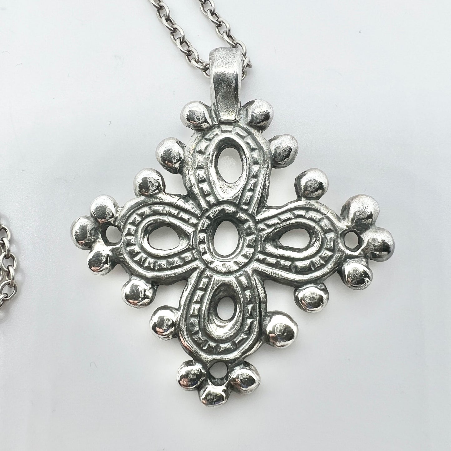 Kalevala Koru, Finland 1978 Vintage Sterling Silver Pendant Necklace.