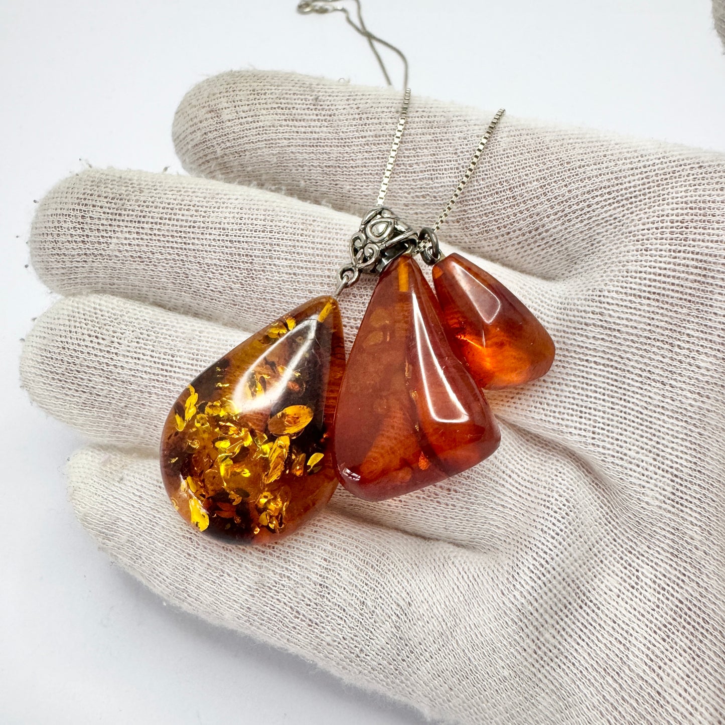 Italian Chain with 3 Amber Pendant.