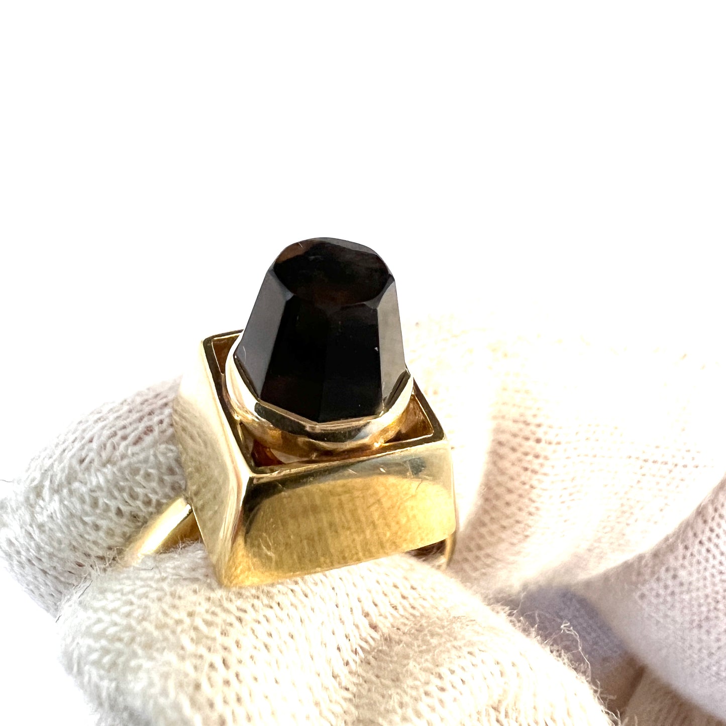 Vintage Modernist 18k Gold Smoky Quartz Ring.