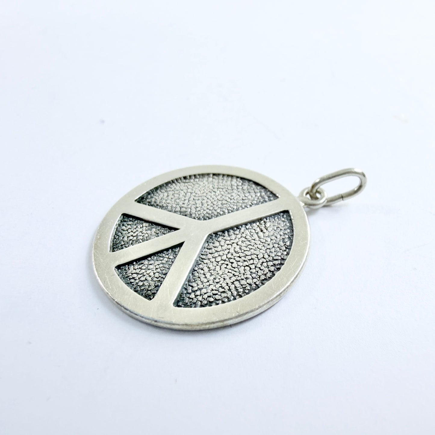 Victor Janson, Sweden 1972. Vintage Hippie-era Solid Silver Peace Sign Pendant.