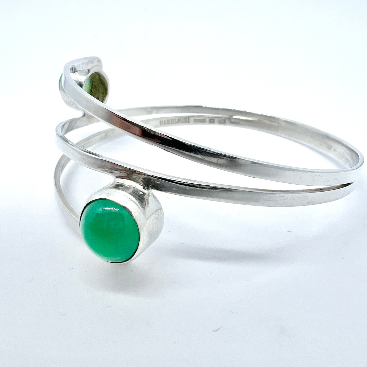 GUSSI, Sweden 1959. Vintage Sterling Silver Chrysoprase Bangle Bracelet.