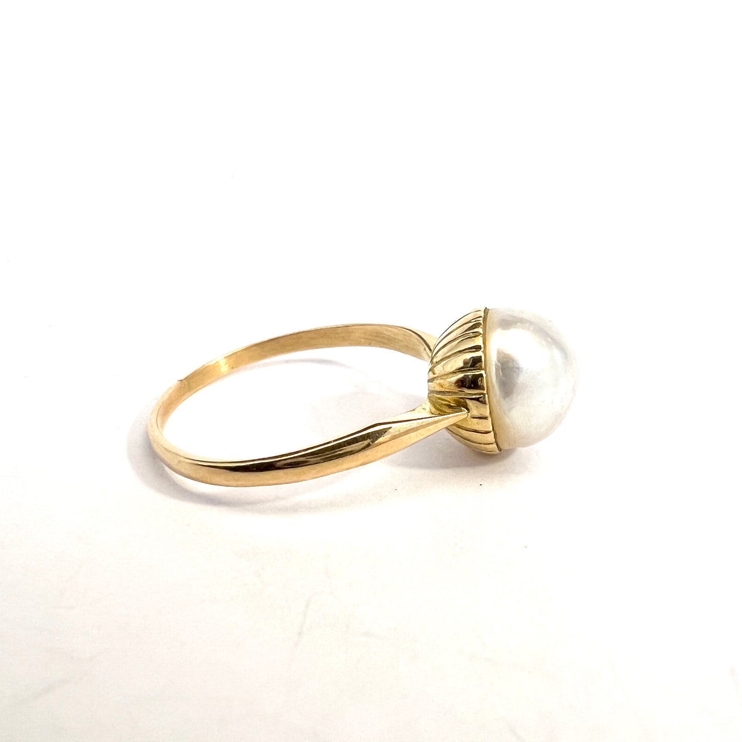 Oskar Lindroos, Finland 1924. Vintage Art Deco 18k Gold Pearl Ring.