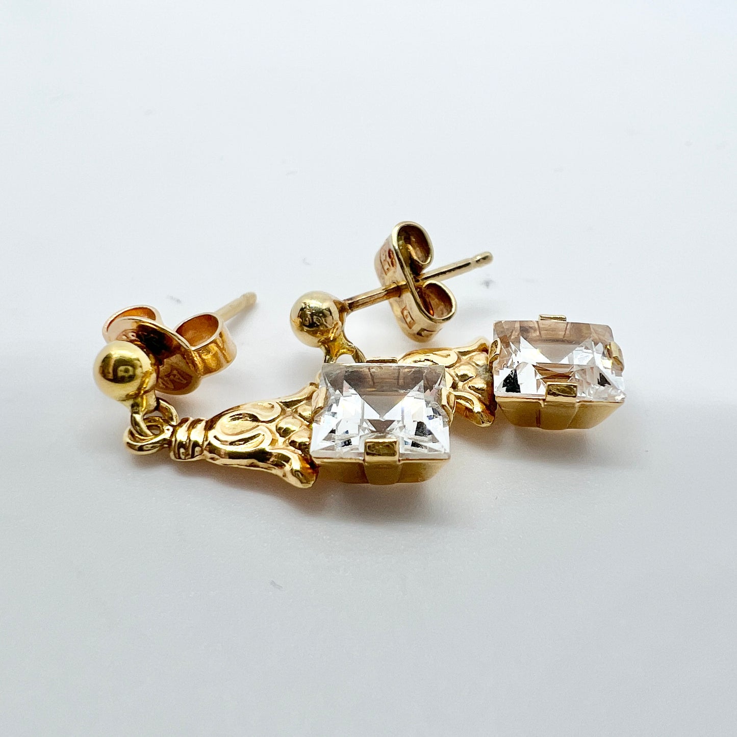 Hedberg, Sweden 1966. Vintage 18k Gold Rock Crystal Earrings.