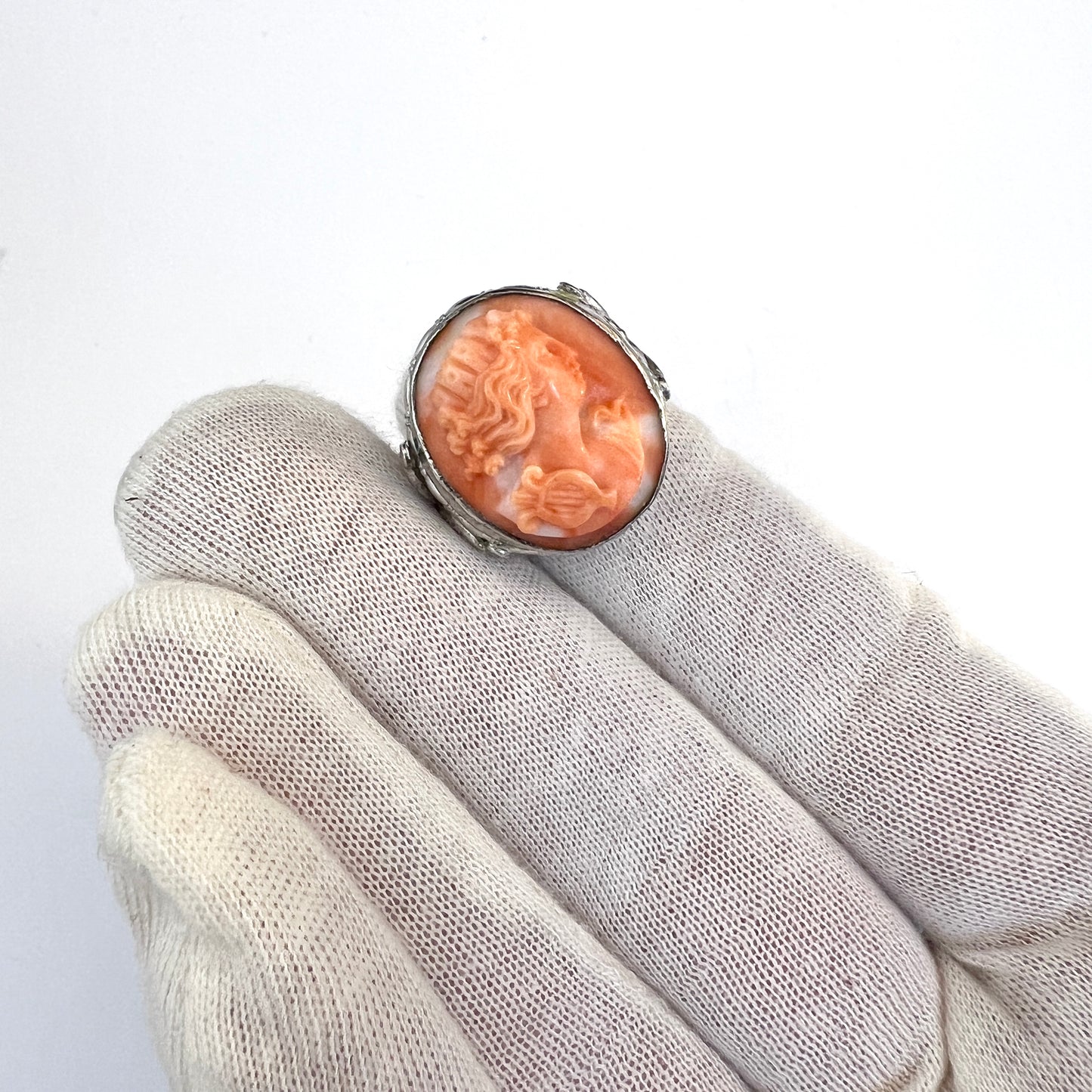 Ostby & Barton, USA c 1940s. Sterling Silver Coral Cameo Ring.