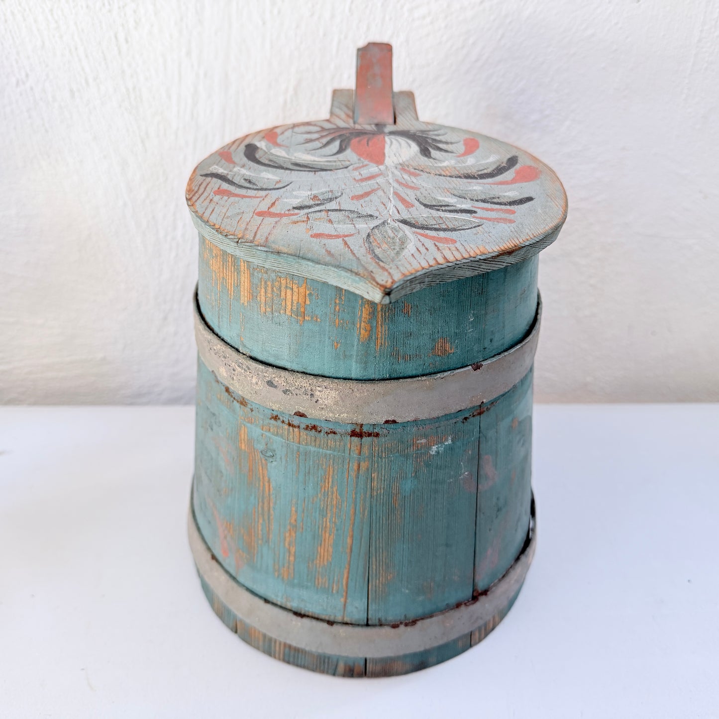 Sweden. Large Antique Folk Ark Hand Painted Lidded Tankard. "Stånka"
