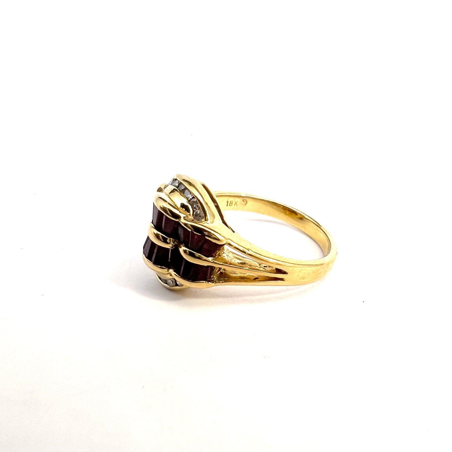 Vintage Mid-century 18k Gold Diamond Ruby Ring.