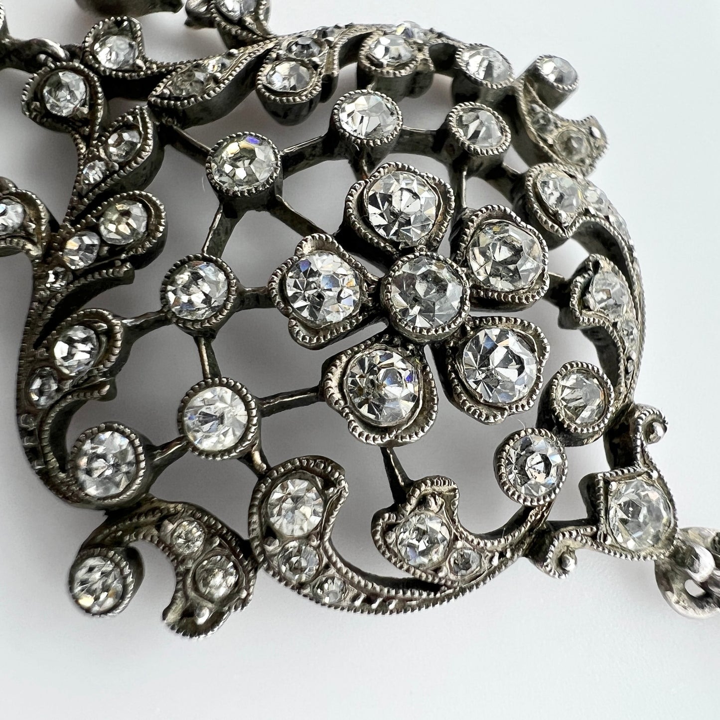 Bremer Silberwarenfabrik, Germany c 1930s. Solid Silver Paste Stone Pendant Long Chain Necklace.