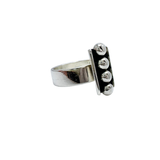 Elis Kauppi, Kupittaan Kulta, Finland. Vintage Modernist Sterling Silver Ring.
