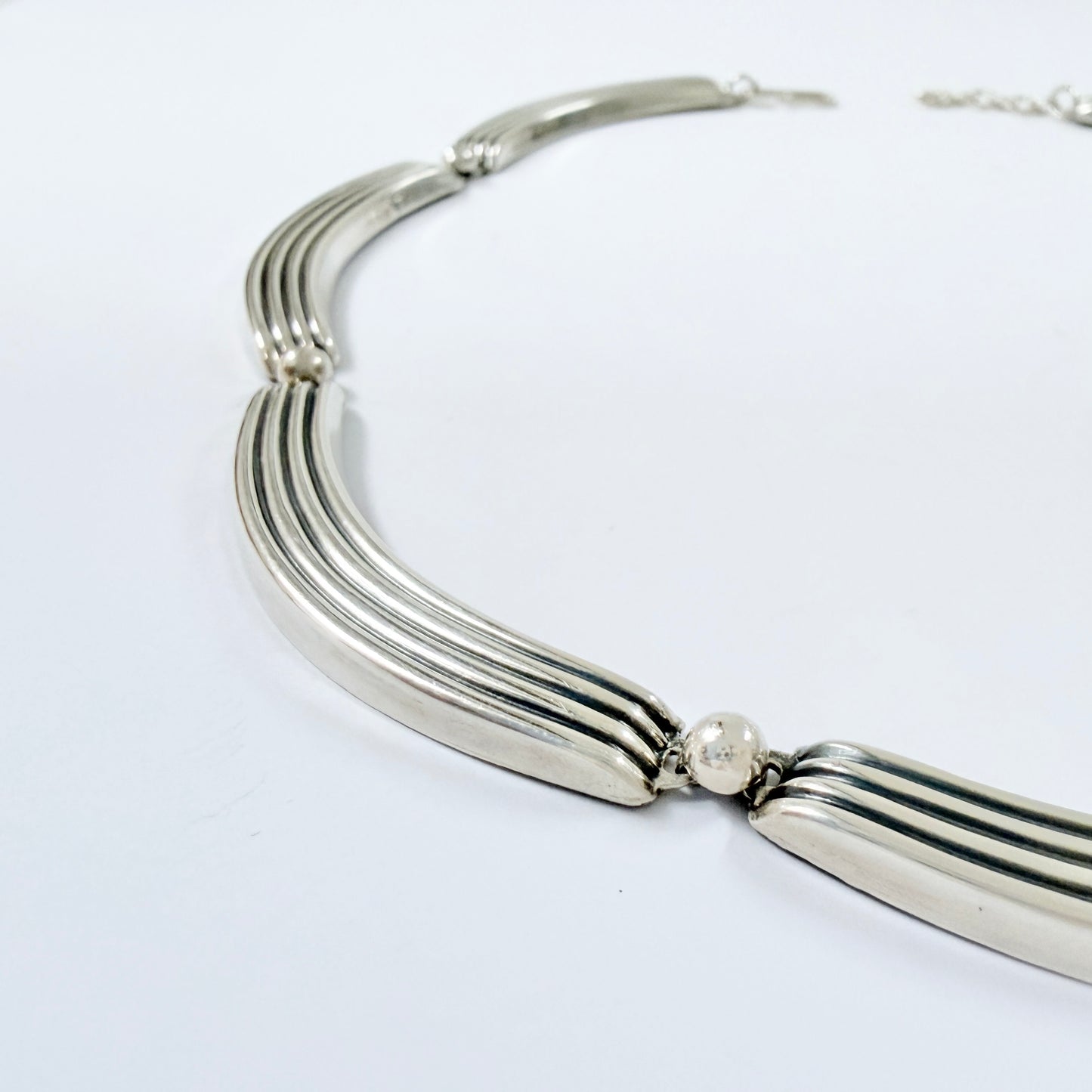 Kaplan, Stockholm, Sweden 1955. Vintage Mid-century Sterling Silver Necklace.