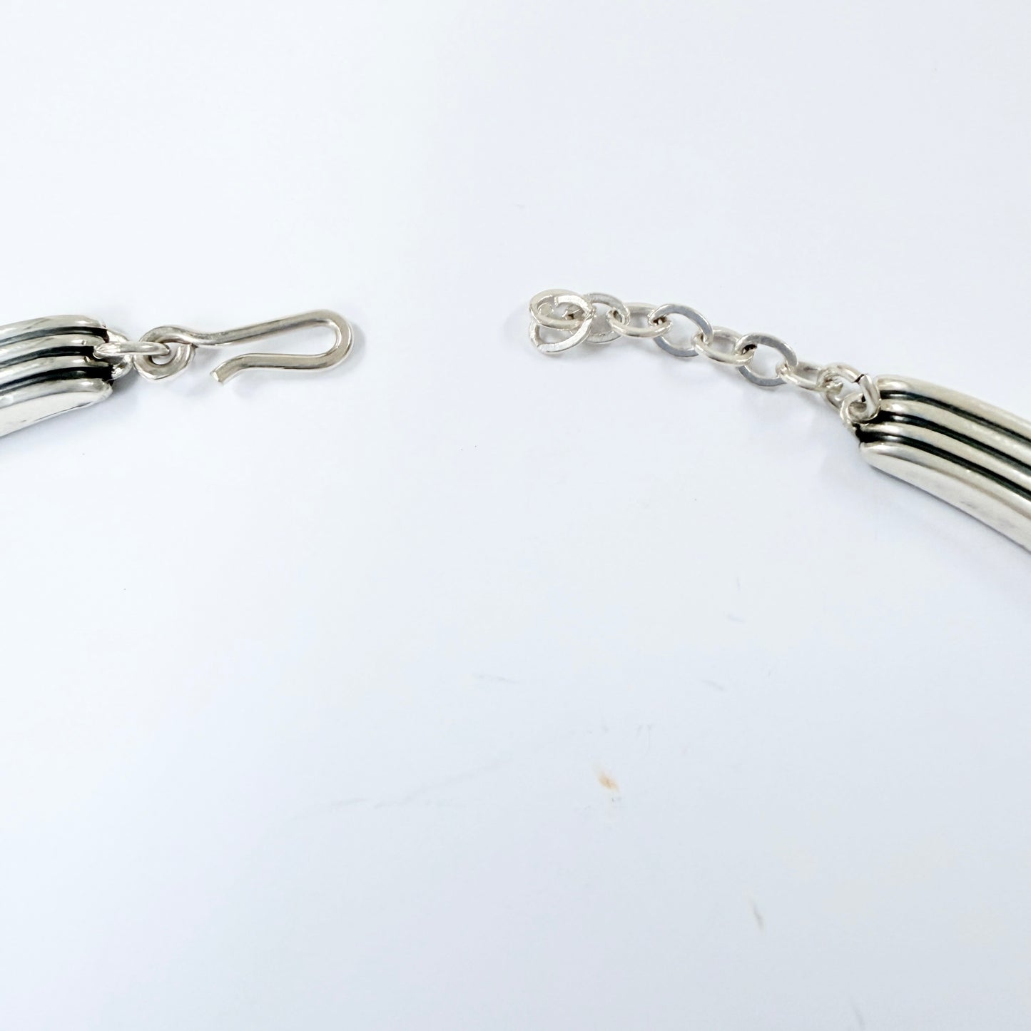 Kaplan, Stockholm, Sweden 1955. Vintage Mid-century Sterling Silver Necklace.