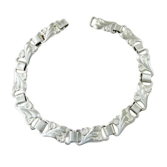 Vintage 1940s. Solid Silver Flower Bracelet.