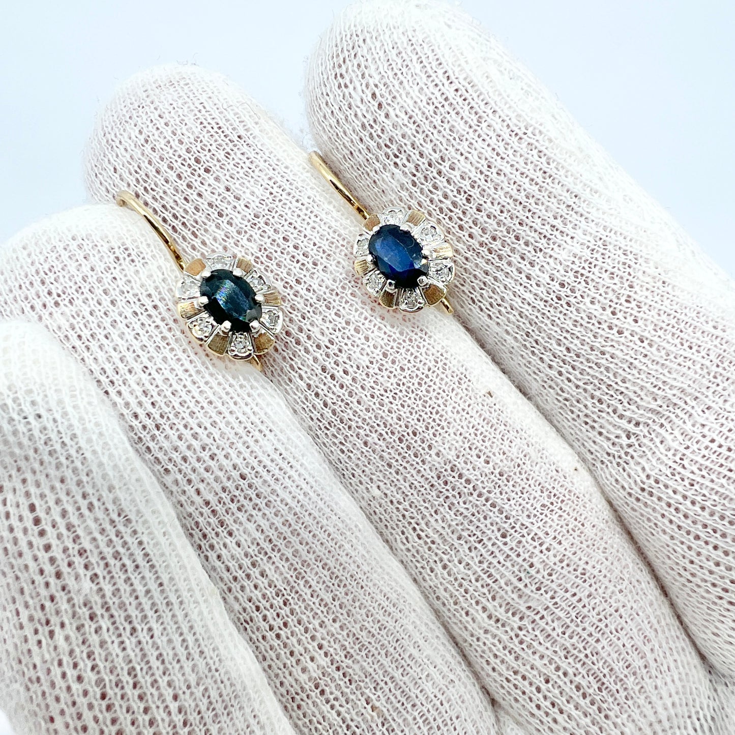 Maker VM, Finland 1998. Vintage 14k Gold Sapphire Diamond Earrings.