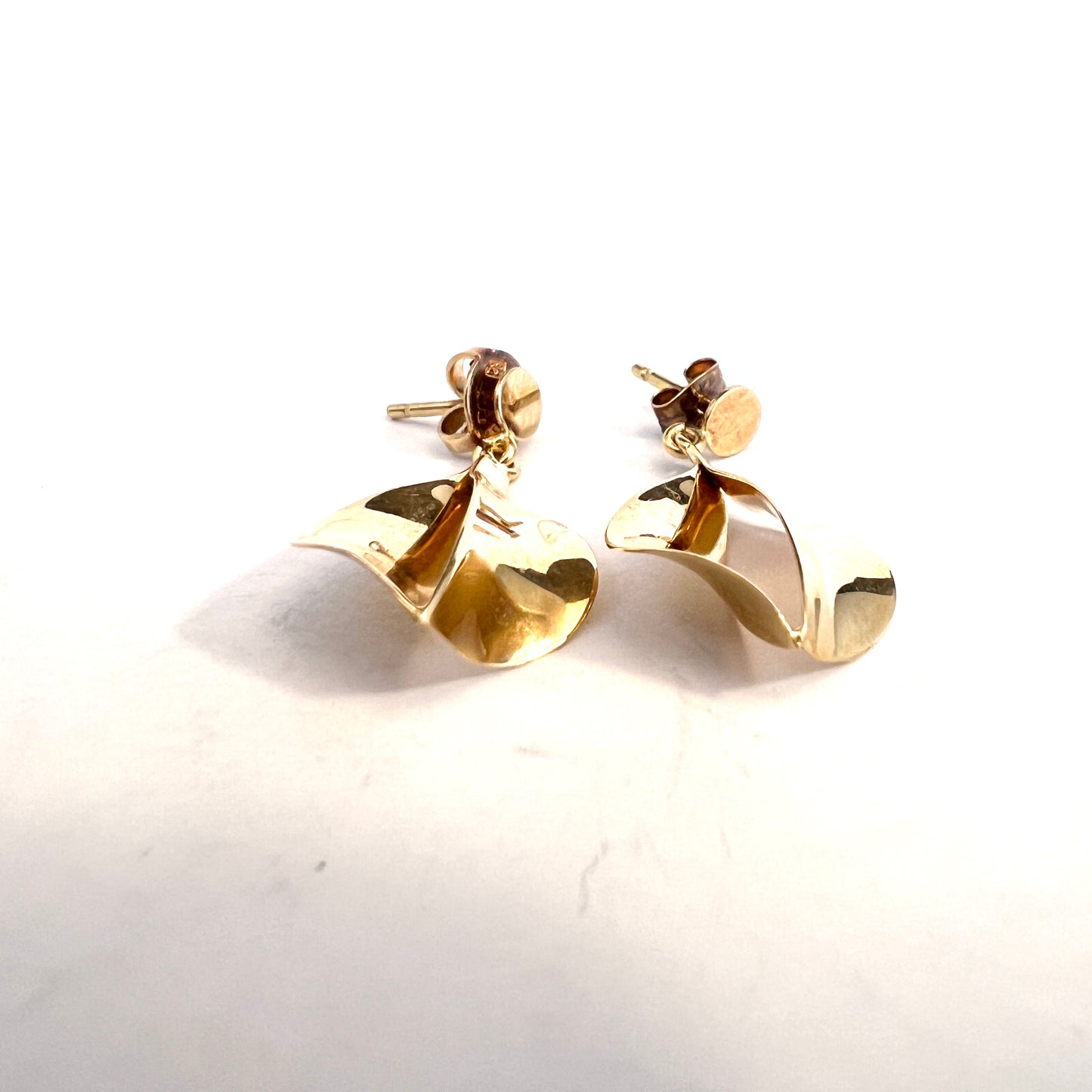 K-E Palmborg. for Alton, Sweden 1976. Vintage 18k Gold Earrings.