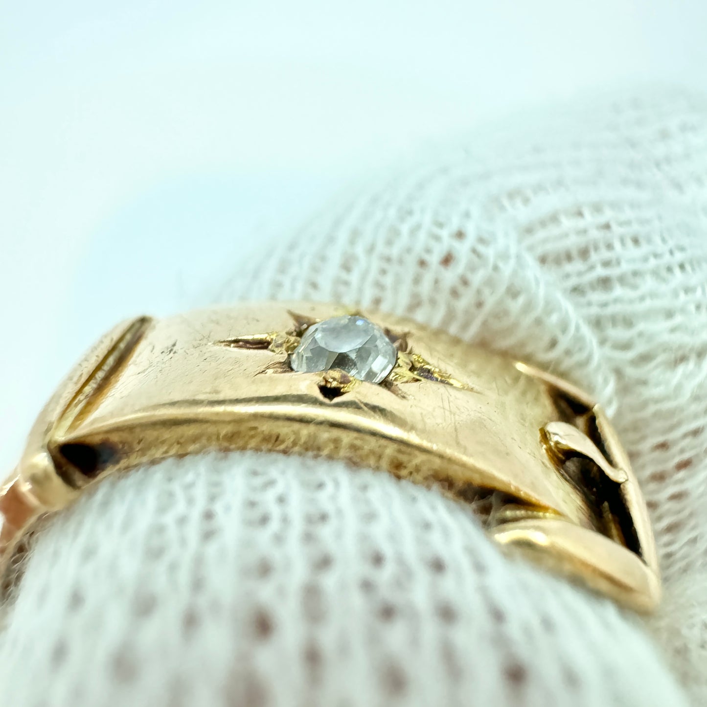 WN, Birmingham 1895. Antique Victorian 15k Gold Diamond Buckle Ring.