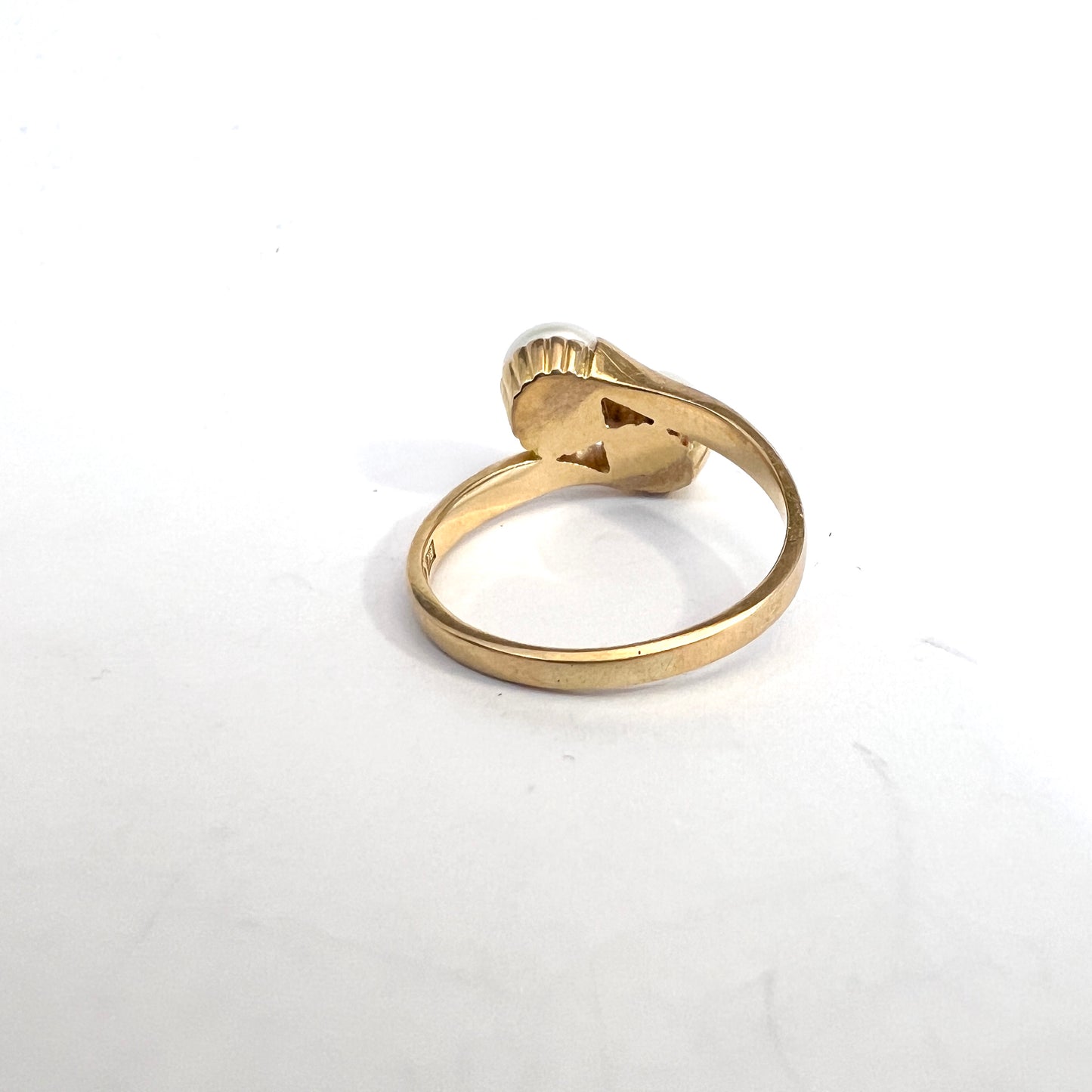 Fritz Olsson, Sweden 1957. Vintage 18k Gold Pearl Toi et Moi Ring.