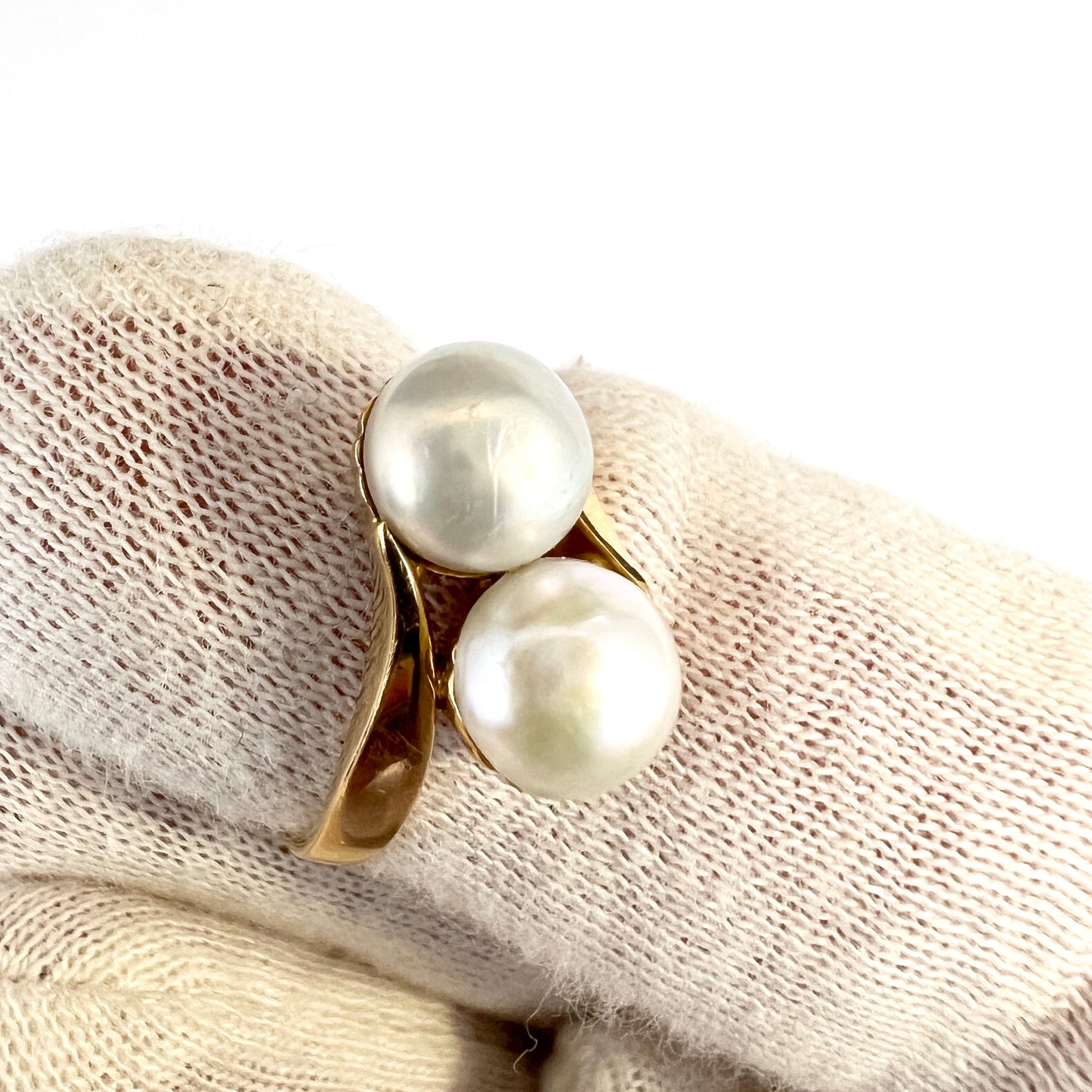 Fritz Olsson, Sweden 1957. Vintage 18k Gold Pearl Toi et Moi Ring.