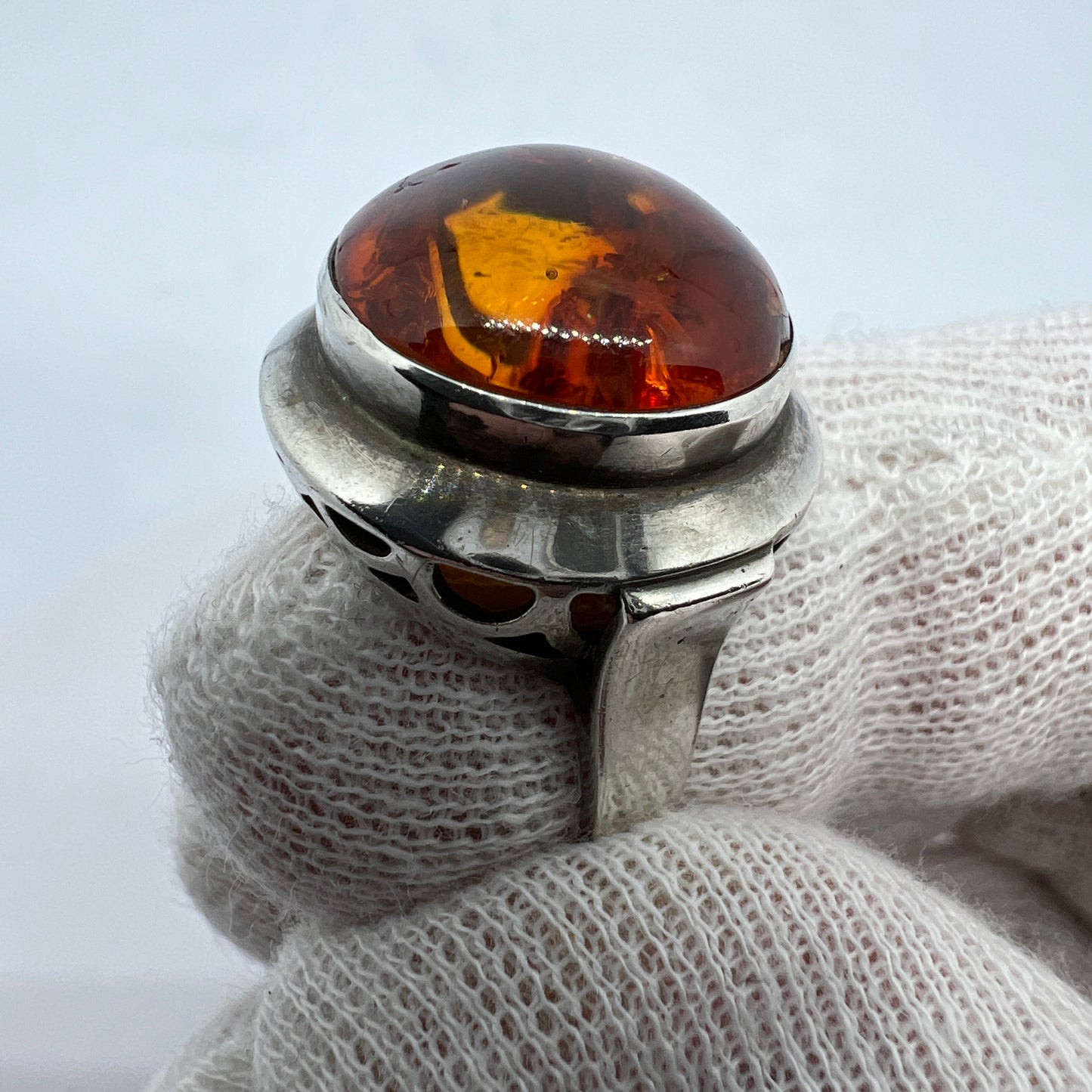 Vintage 1950-60s. Solid Silver Amber Ring.